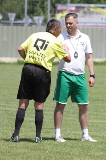 4A844FA9-899F-4F99-978F-DC8B42AD1089